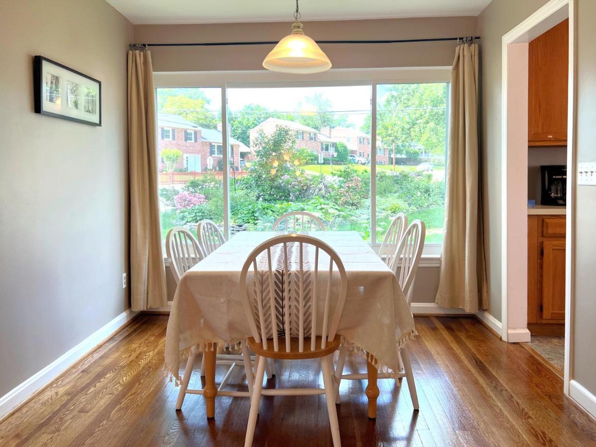 Entire Private 3 Bedrooms 1 Bathroom Single House With Fenced Garden Hébergement de vacances *